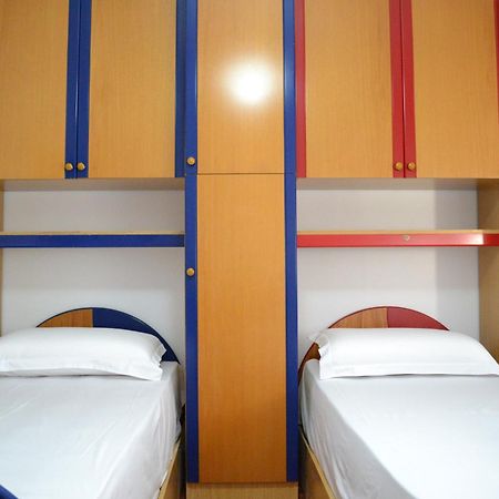 Central 5 Bedrooms Apartment Partial Seaview Vlorë エクステリア 写真