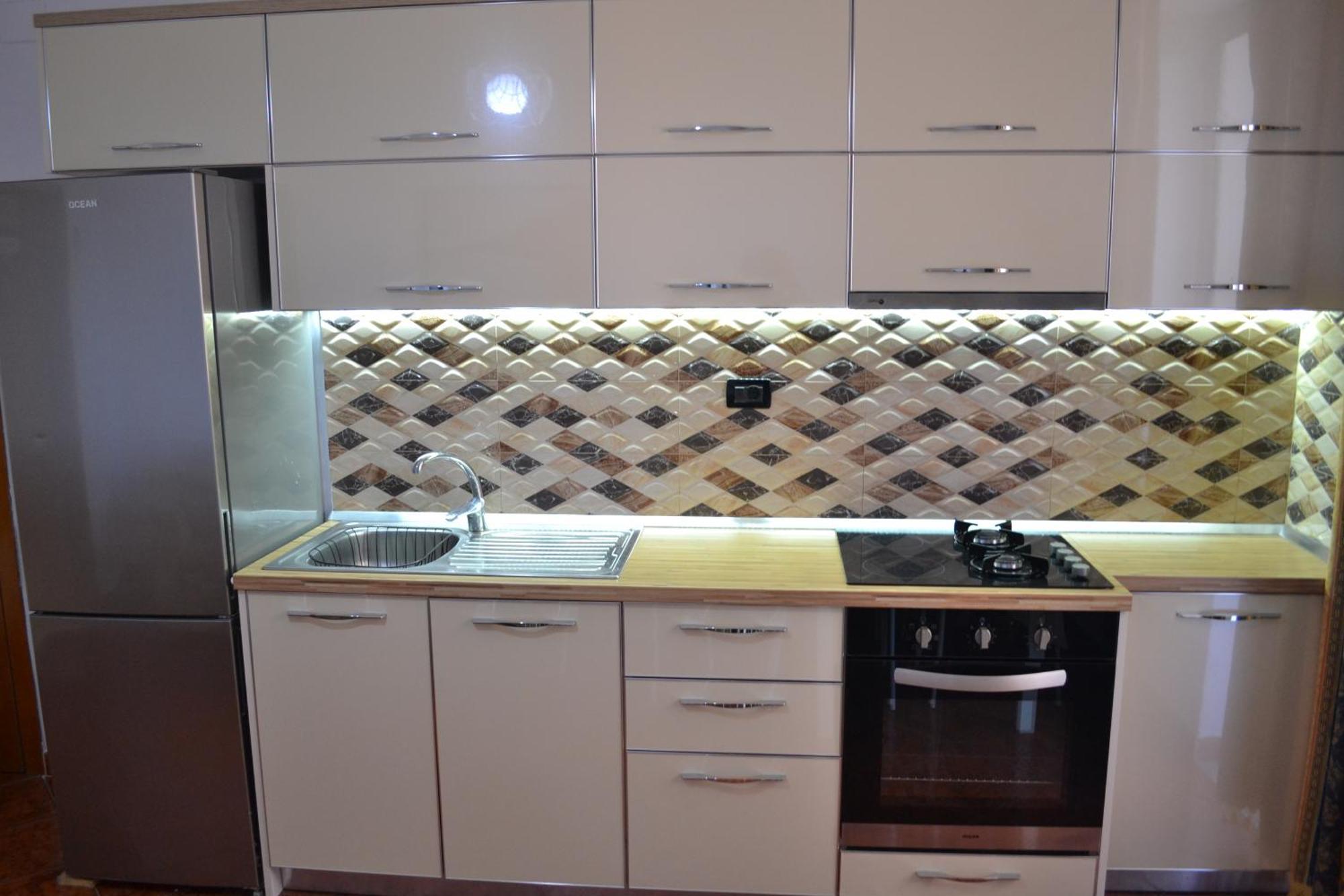 Central 5 Bedrooms Apartment Partial Seaview Vlorë エクステリア 写真