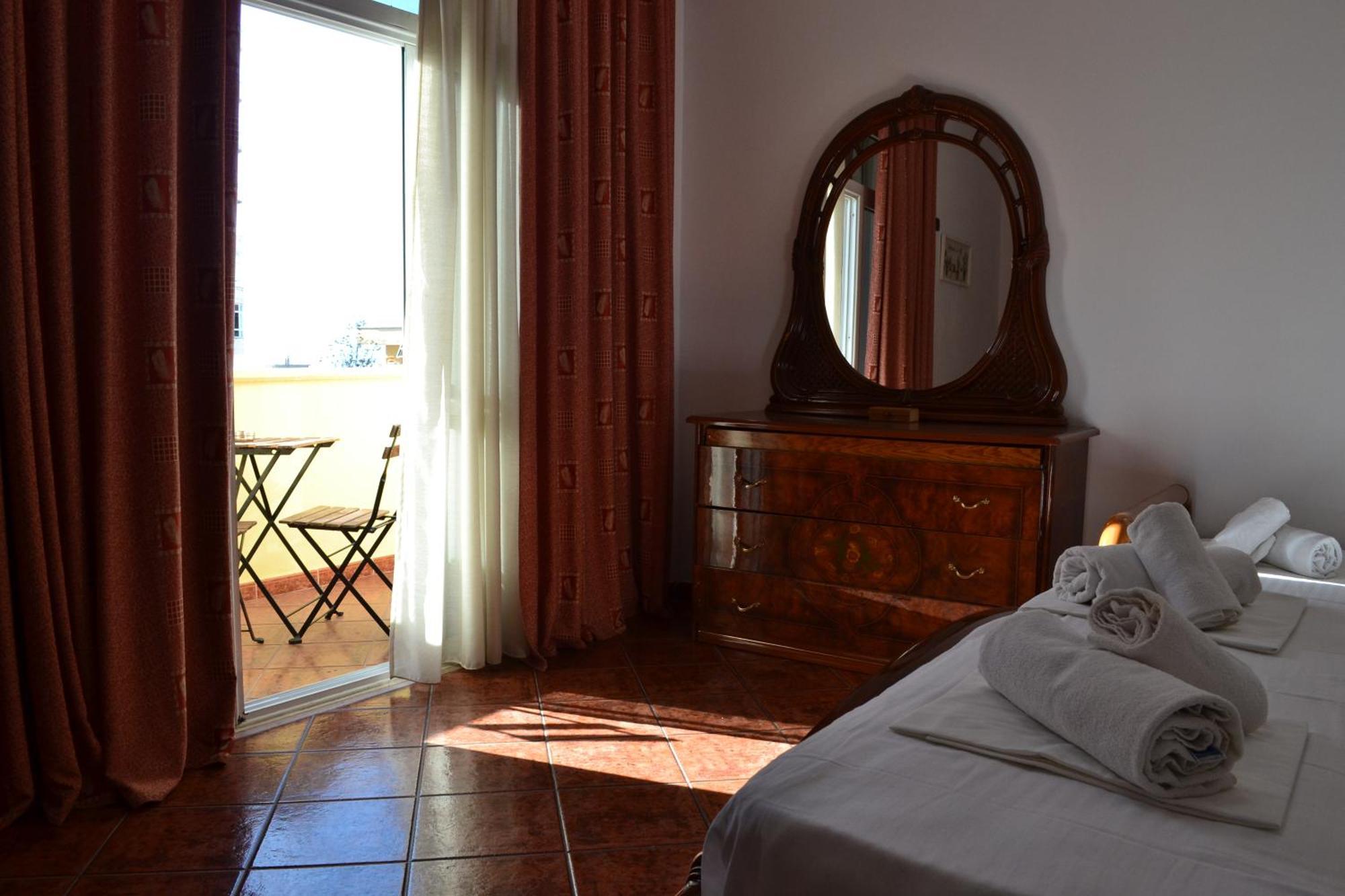 Central 5 Bedrooms Apartment Partial Seaview Vlorë エクステリア 写真