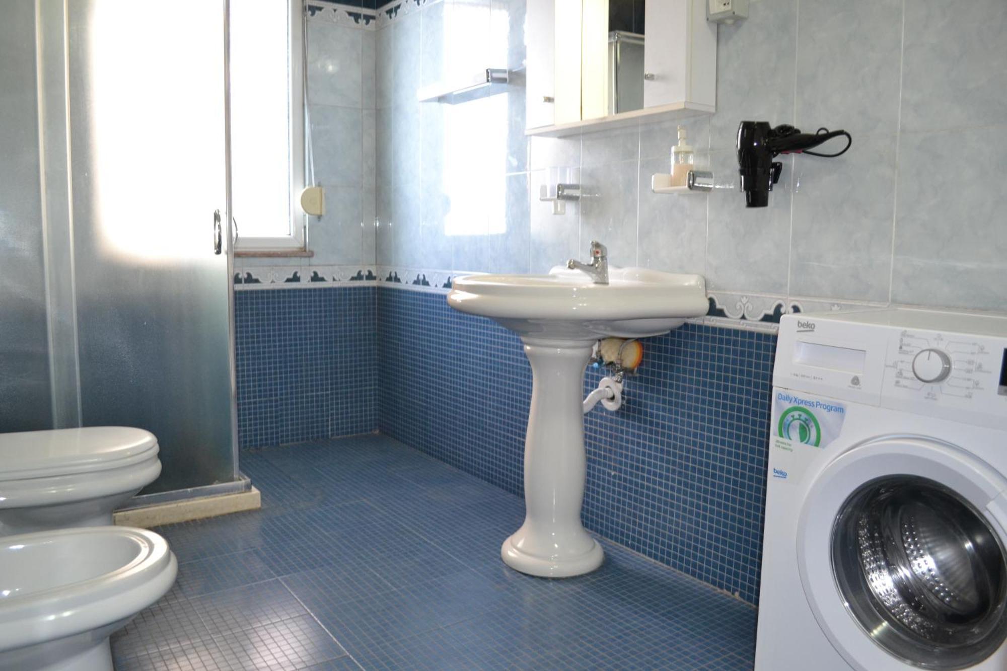 Central 5 Bedrooms Apartment Partial Seaview Vlorë エクステリア 写真