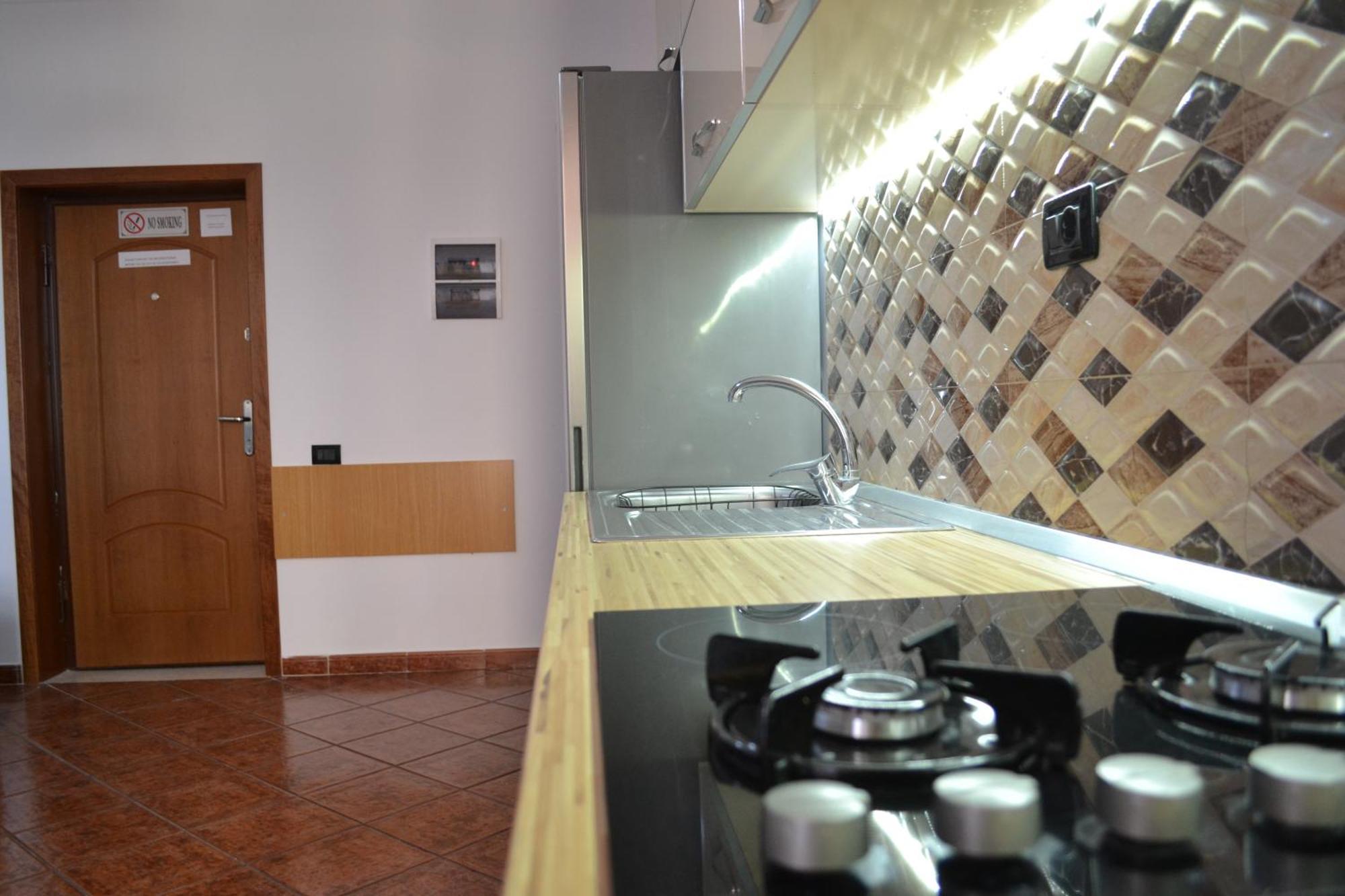 Central 5 Bedrooms Apartment Partial Seaview Vlorë エクステリア 写真