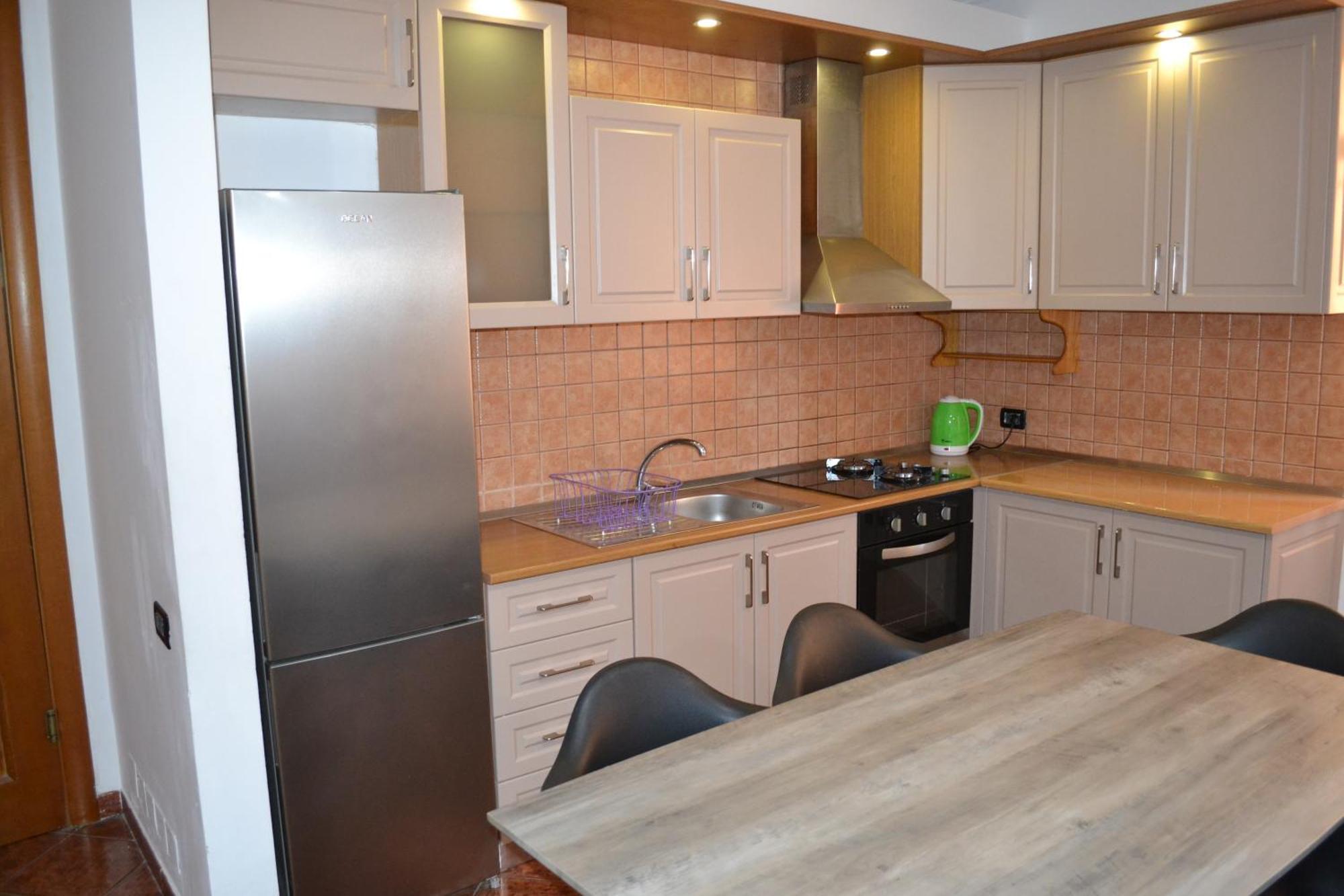 Central 5 Bedrooms Apartment Partial Seaview Vlorë エクステリア 写真