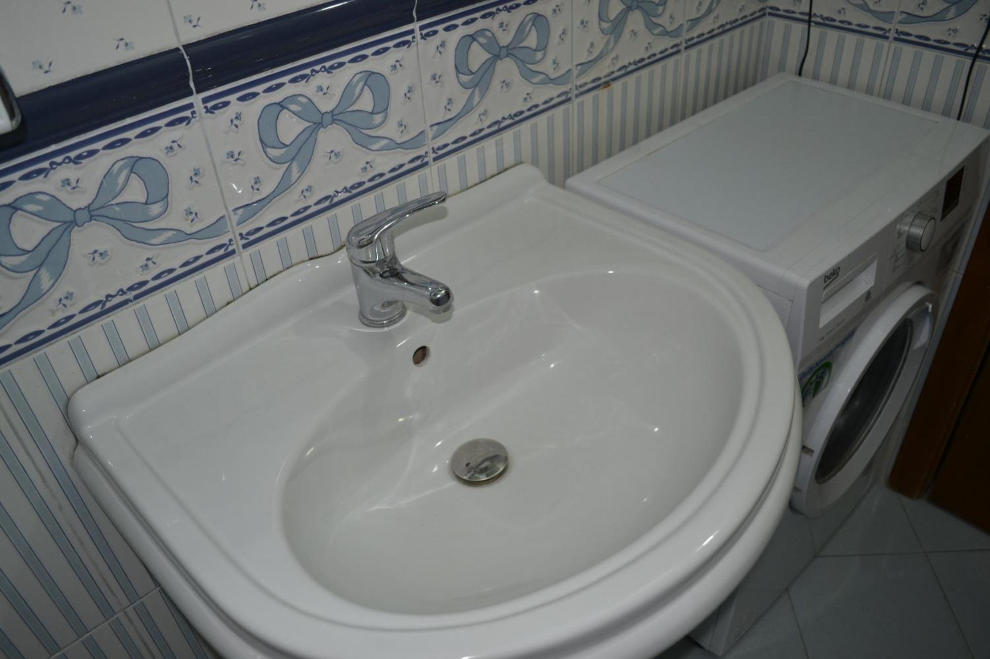 Central 5 Bedrooms Apartment Partial Seaview Vlorë エクステリア 写真