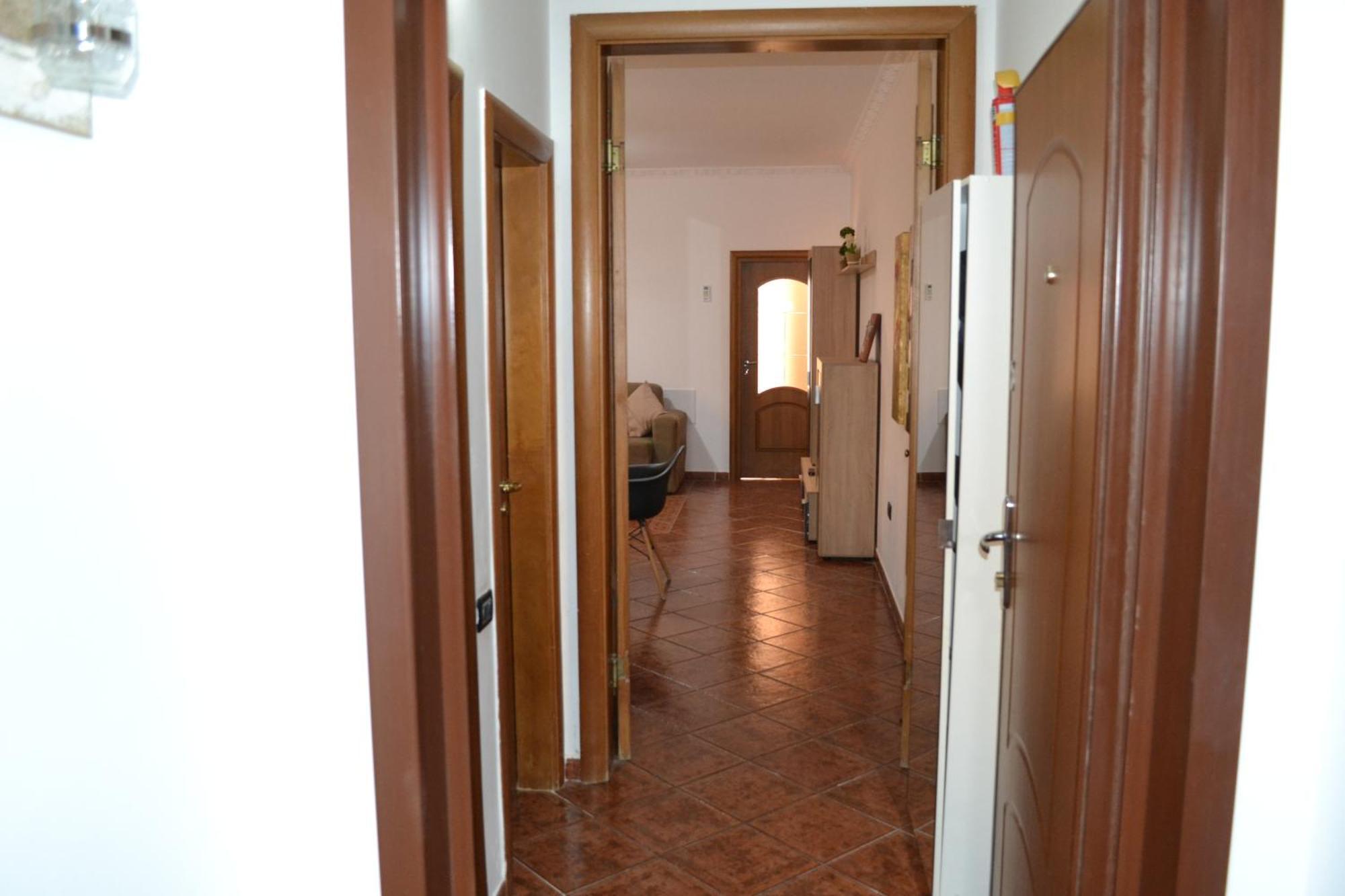 Central 5 Bedrooms Apartment Partial Seaview Vlorë エクステリア 写真